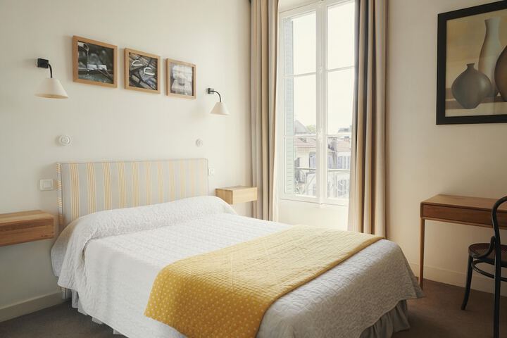 Room 4 of 44