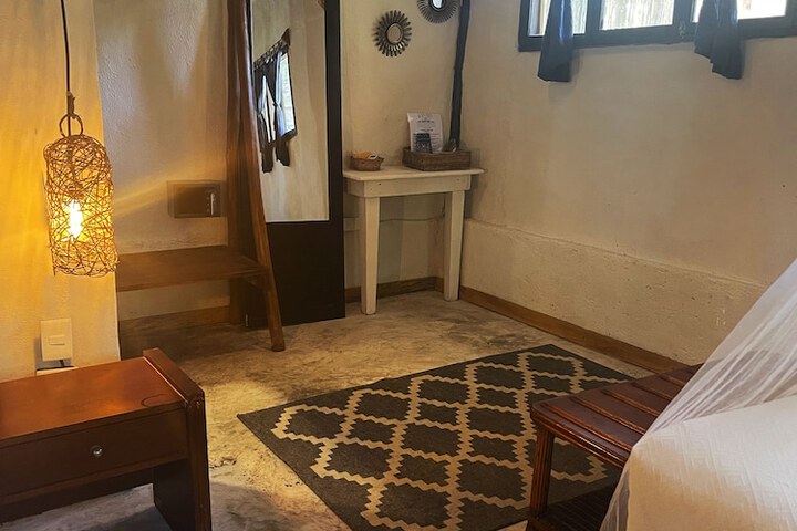 Room 25 of 172
