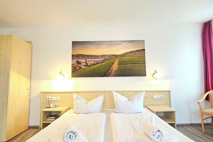 Room 17 of 96