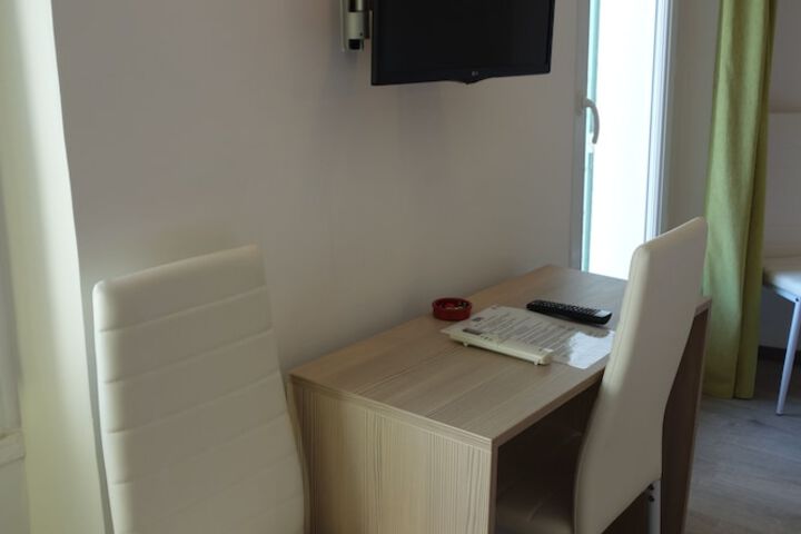 Room 26 of 54