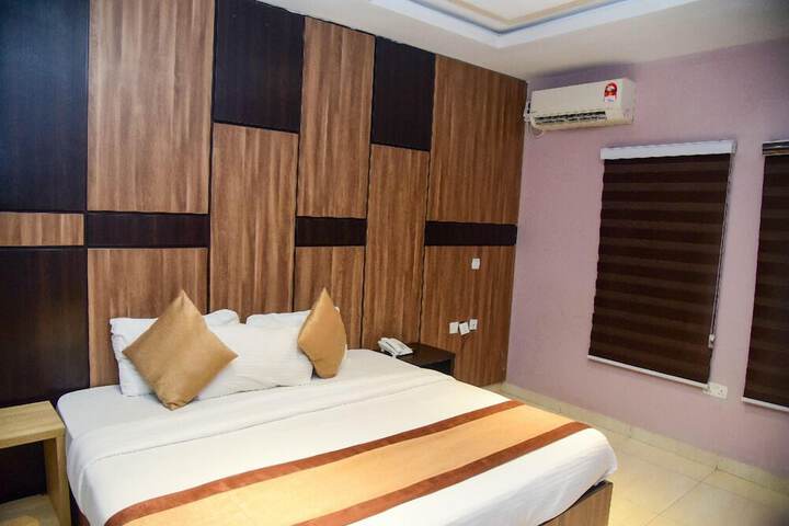 Room 15 of 78