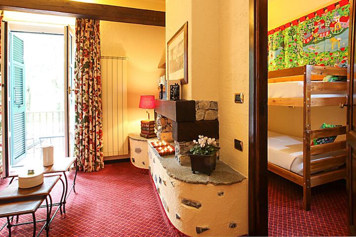Room 6 of 90
