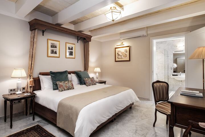 Room 4 of 48