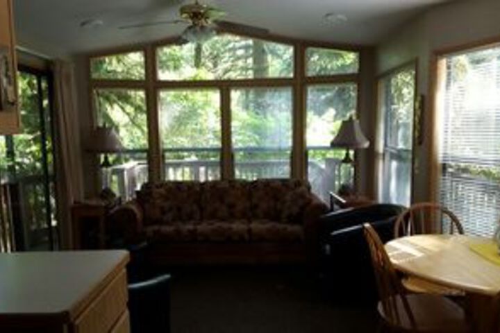 Room 72 of 105