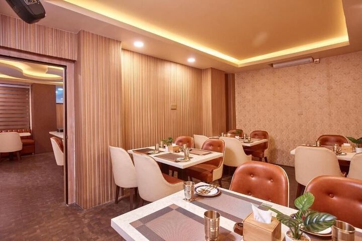 Dining 9 of 9
