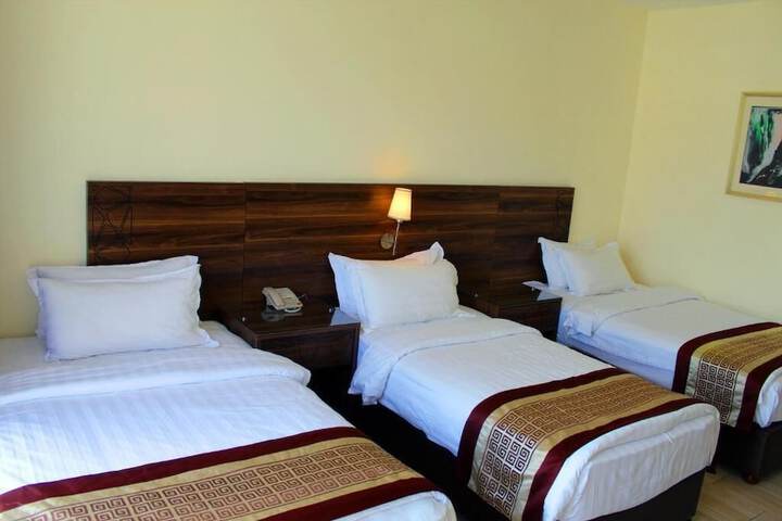 Room 16 of 38
