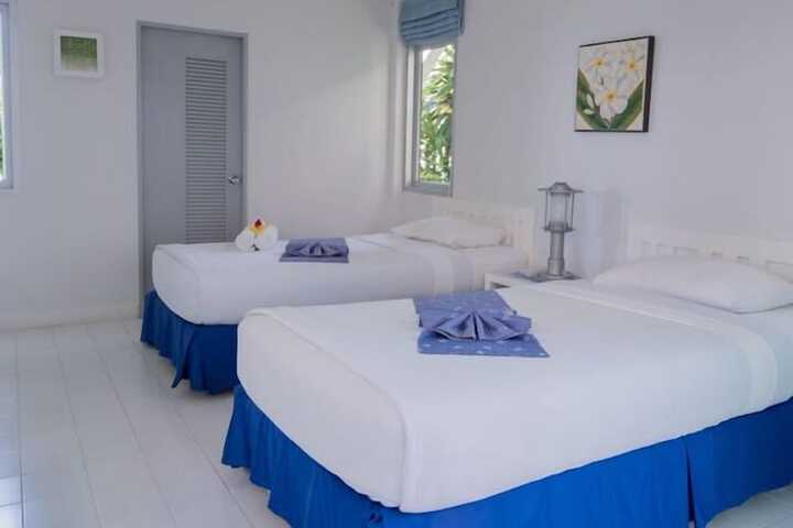 Room 10 of 52