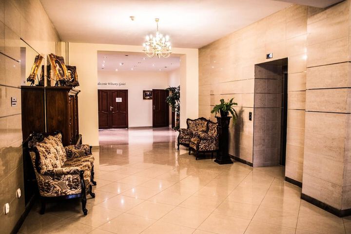 Hotel Lobby