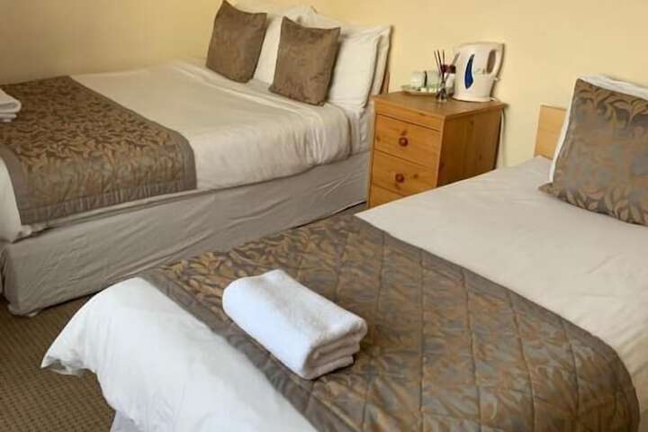 Room 15 of 40