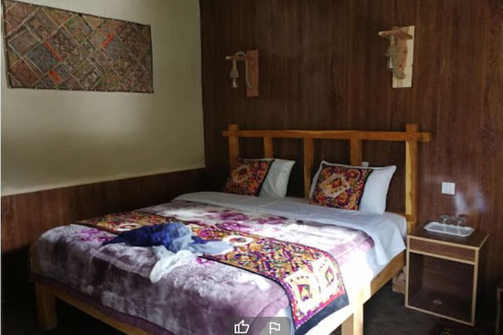 Room 2 of 20