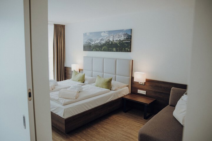 Room 3 of 58
