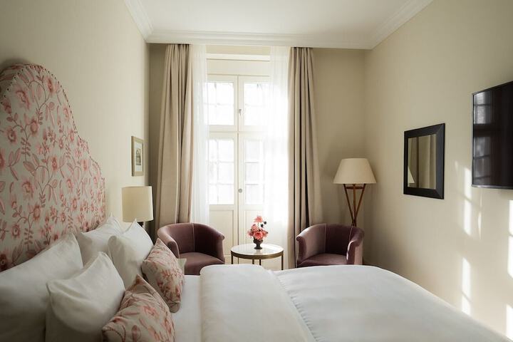 Room 15 of 54