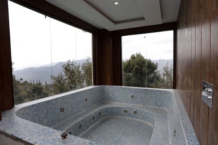 Spa 20 of 43