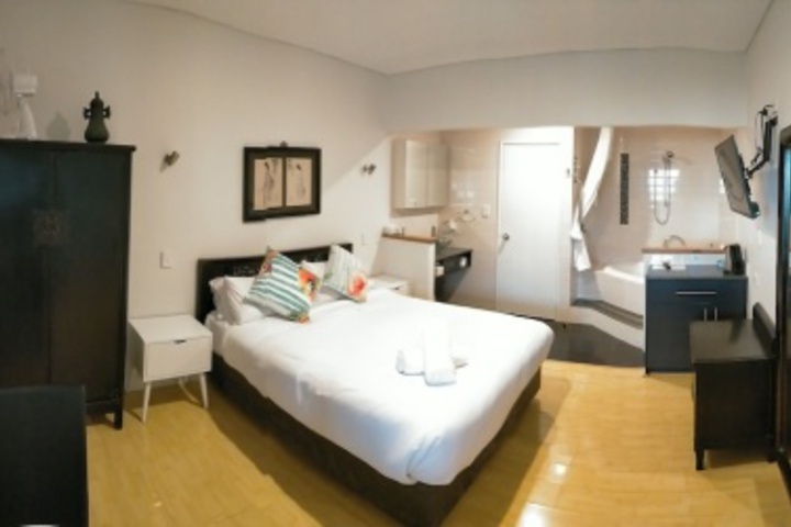 Room 300 of 420