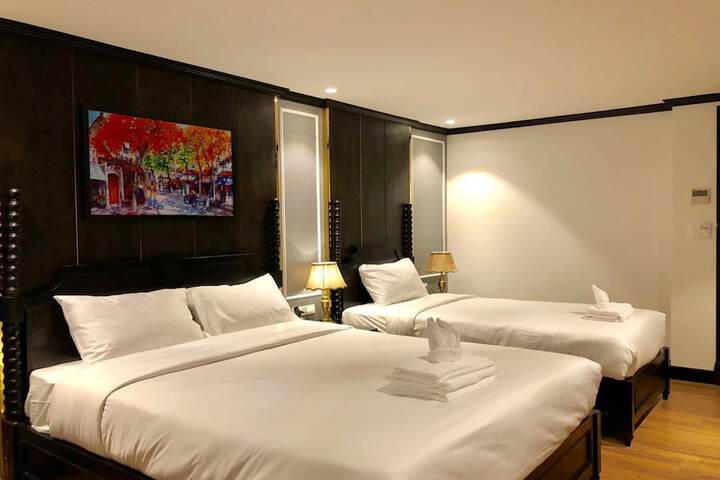 Room 4 of 65
