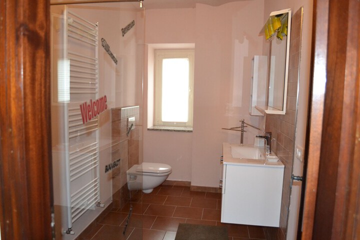 Room 30 of 60