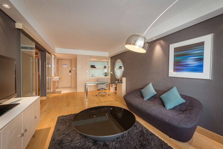 Room 46 of 148
