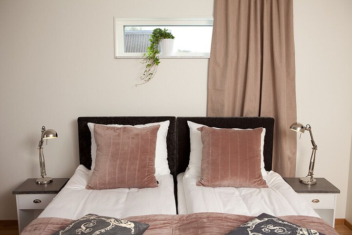Room 3 of 21
