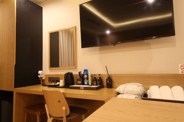 Room 20 of 110
