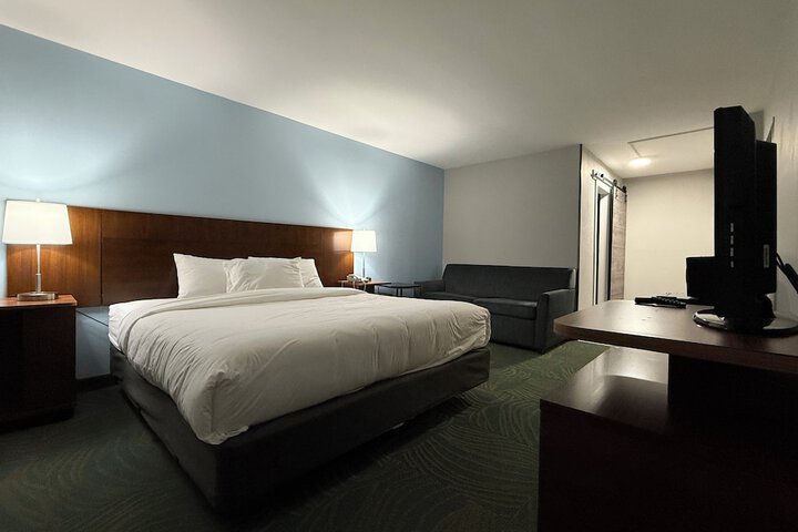 Room 16 of 39