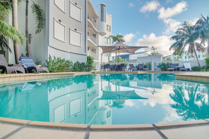 Pool 237 of 272