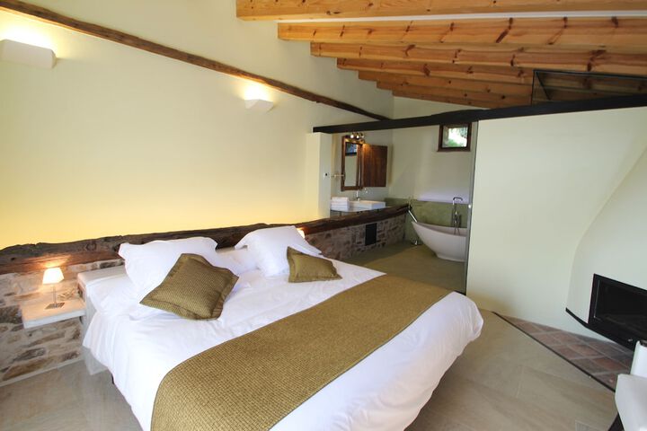 Room 10 of 75