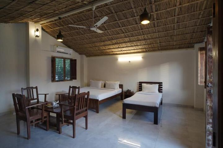 Room 3 of 38