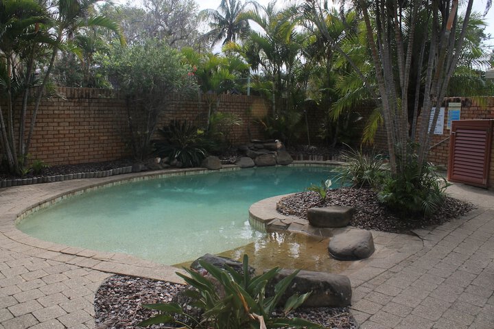 Room 4 of 230