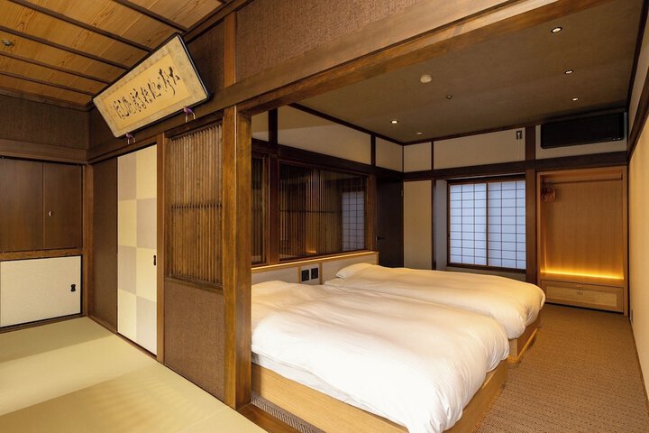 Room 17 of 54