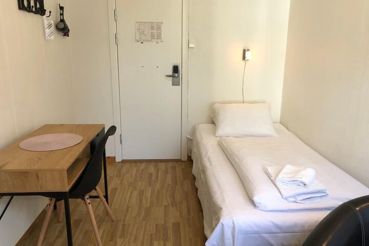 Room 20 of 63