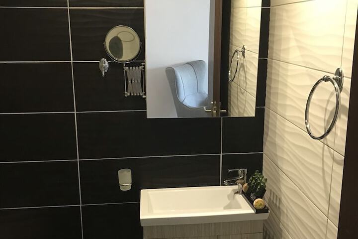 Room 25 of 101