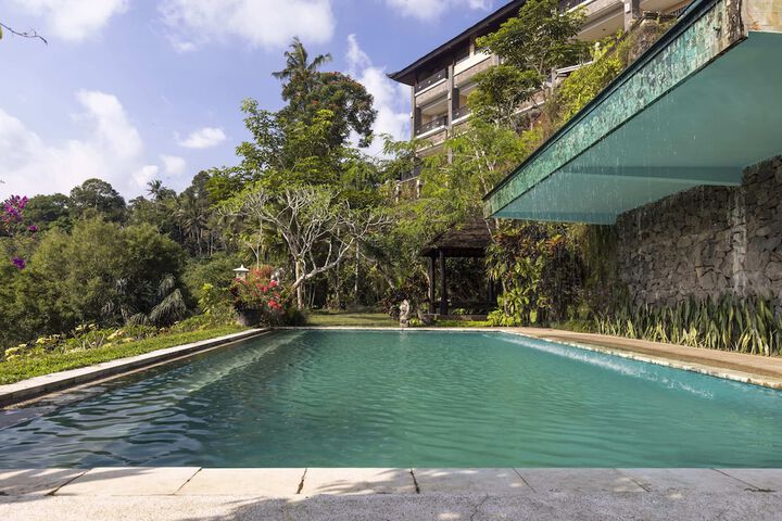 Pools & Facilities