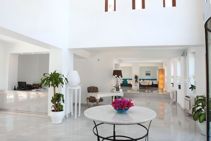 Hotel Lobby