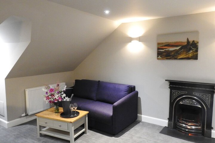 Room 4 of 43