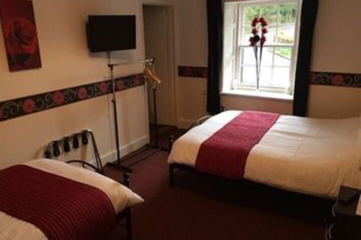 Room 5 of 15