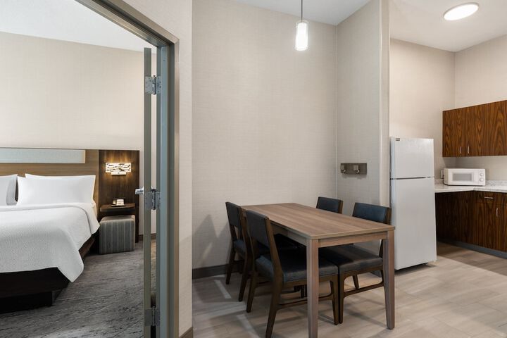 1 King Standard Extra Floor Space (9 of 28)