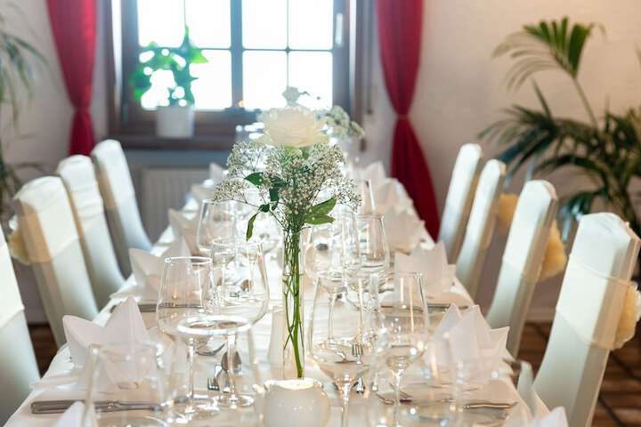 Dining 55 of 68