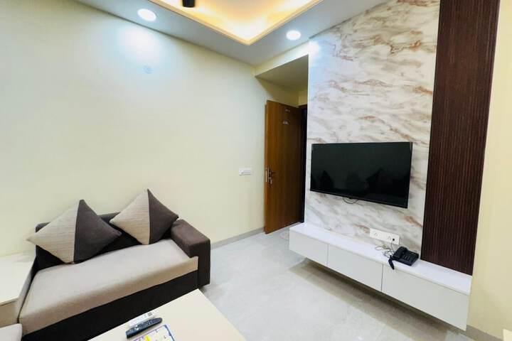 Room 10 of 26