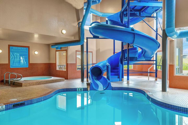 Pool 33 of 48