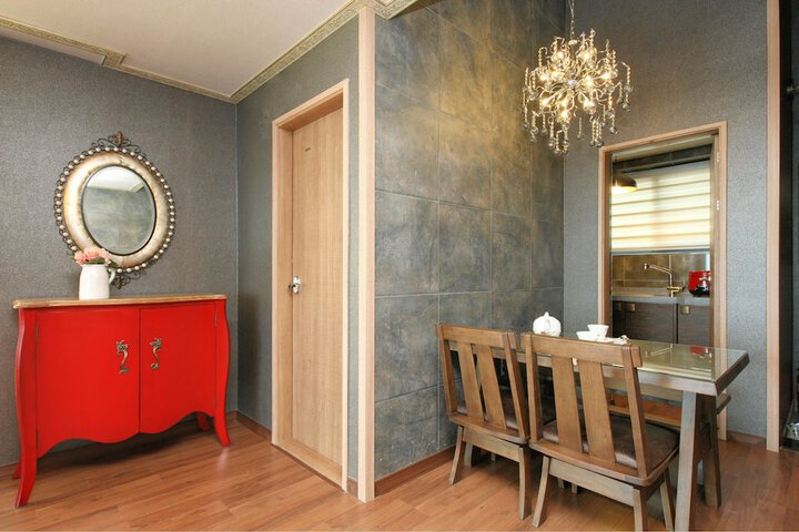Room 35 of 71