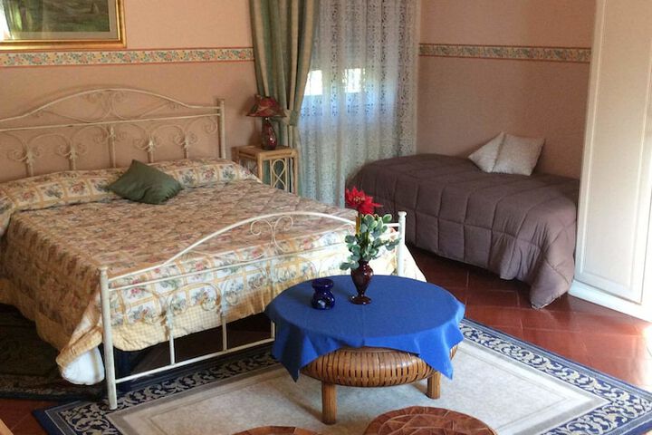 Room 6 of 35