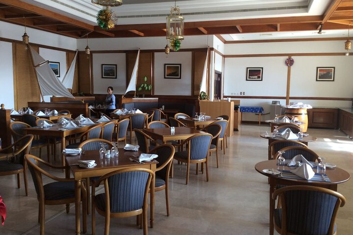 Dining 87 of 121