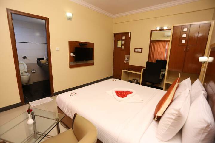 Room 5 of 23