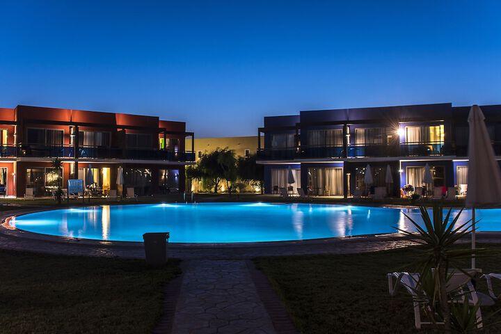 Pool 50 of 106