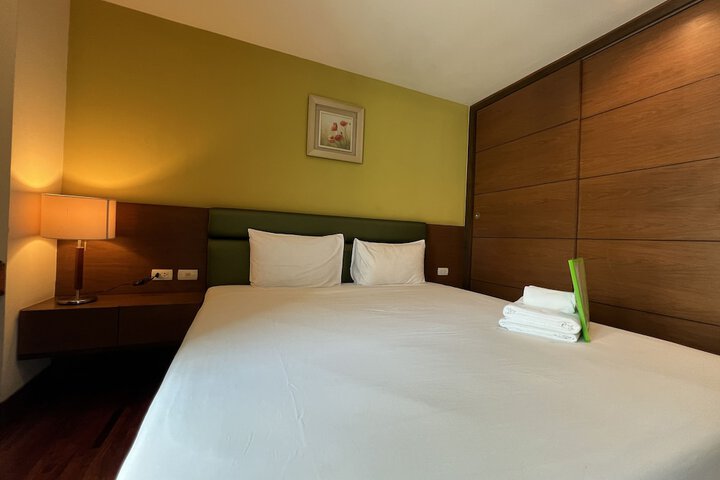 Room 16 of 62