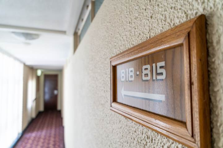 Ballroom/Hall 33 of 47