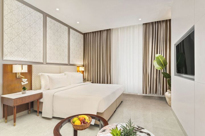 Room 10 of 25