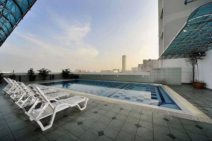 Hotel Pool