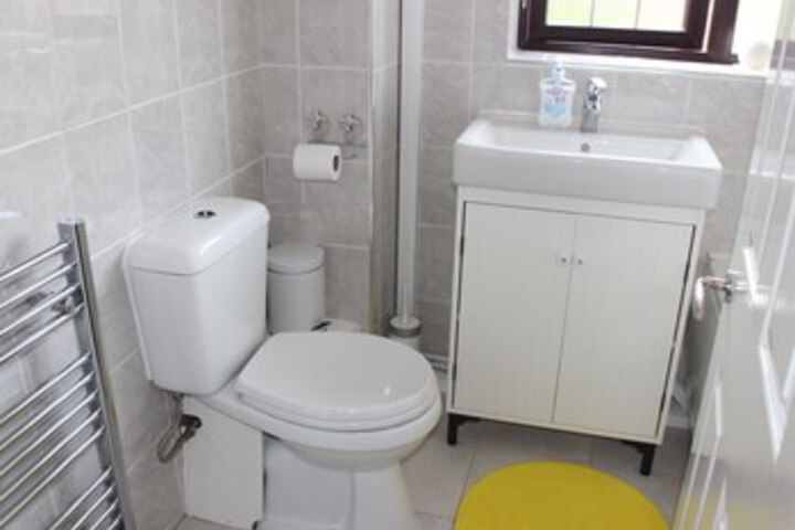 Room 4 of 34