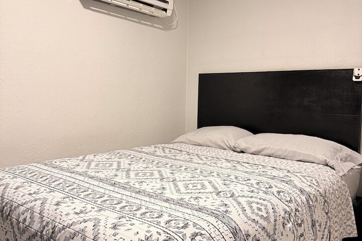 Room 7 of 30